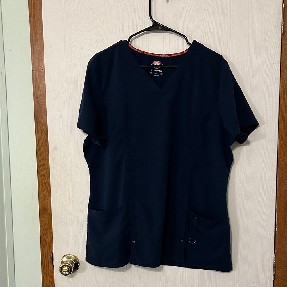 Dickies Women's Navy Blue Short Sleeve Scrub Top Size XL PTP 24” Length 27”